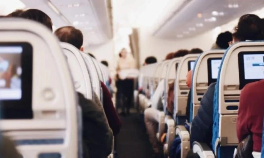 Χάος σε πτήση: Μεθυσμένοι επιβάτες προκάλεσαν αναγκαστική προσγείωση αεροσκάφους στο Ηράκλειο